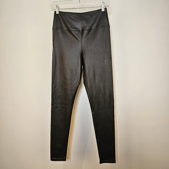 NWT Chocolate U.S.A. black high waisted vegan leather croc stretch leggings sz S - Picture 2 of 8